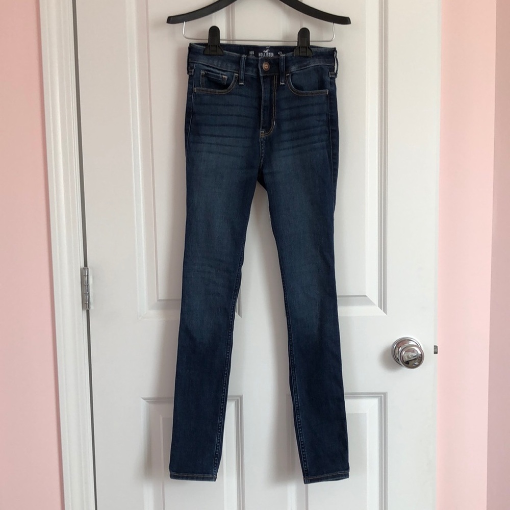 Hollister Dark-Wash High Rise Jeggings